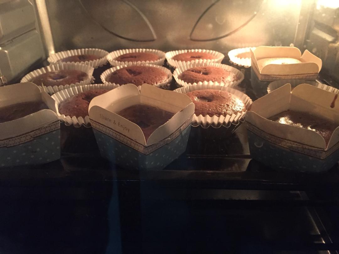 莫尼卡美食厨房：爆浆巧克力蛋糕