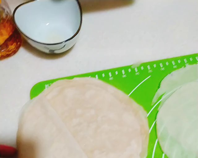 饺子皮版酥卷的做法 步骤7