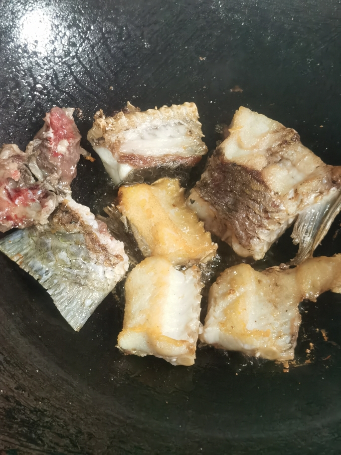 金汤酸菜鱼的做法 步骤4