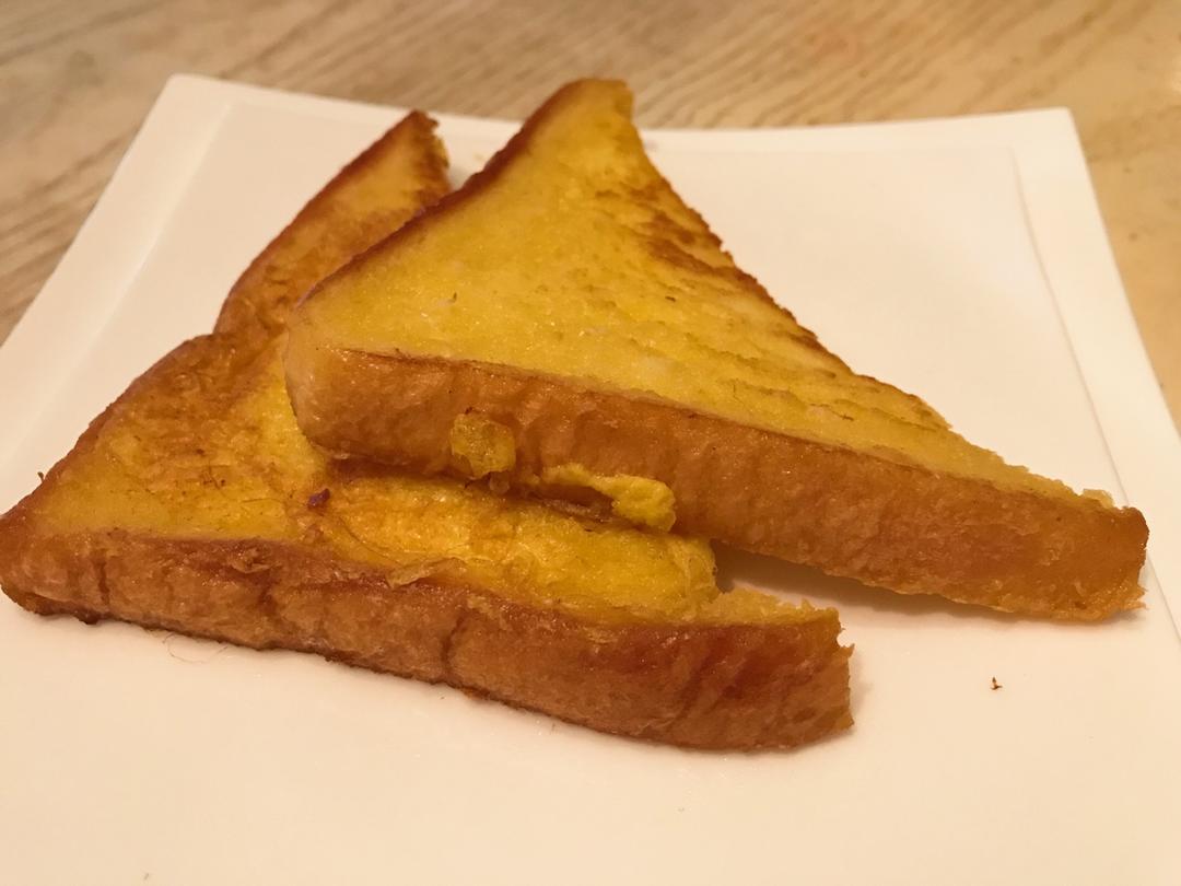 煎鸡蛋吐司