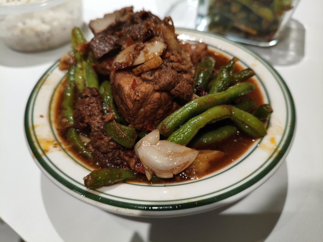 东北四大炖的排骨炖豆角