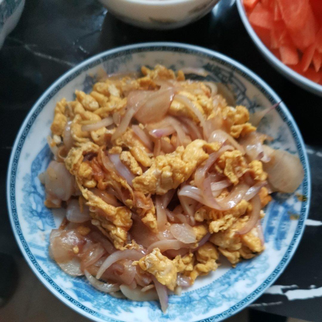 洋葱炒鸡蛋