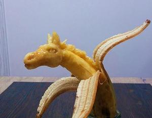 香蕉雕刻的做法 步骤7