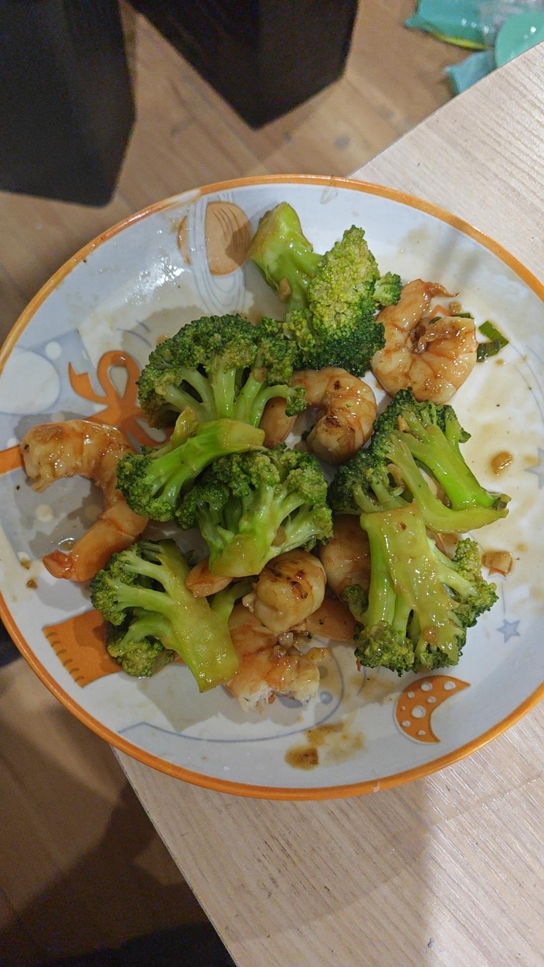 让西兰花不难吃的西兰花炒虾仁！