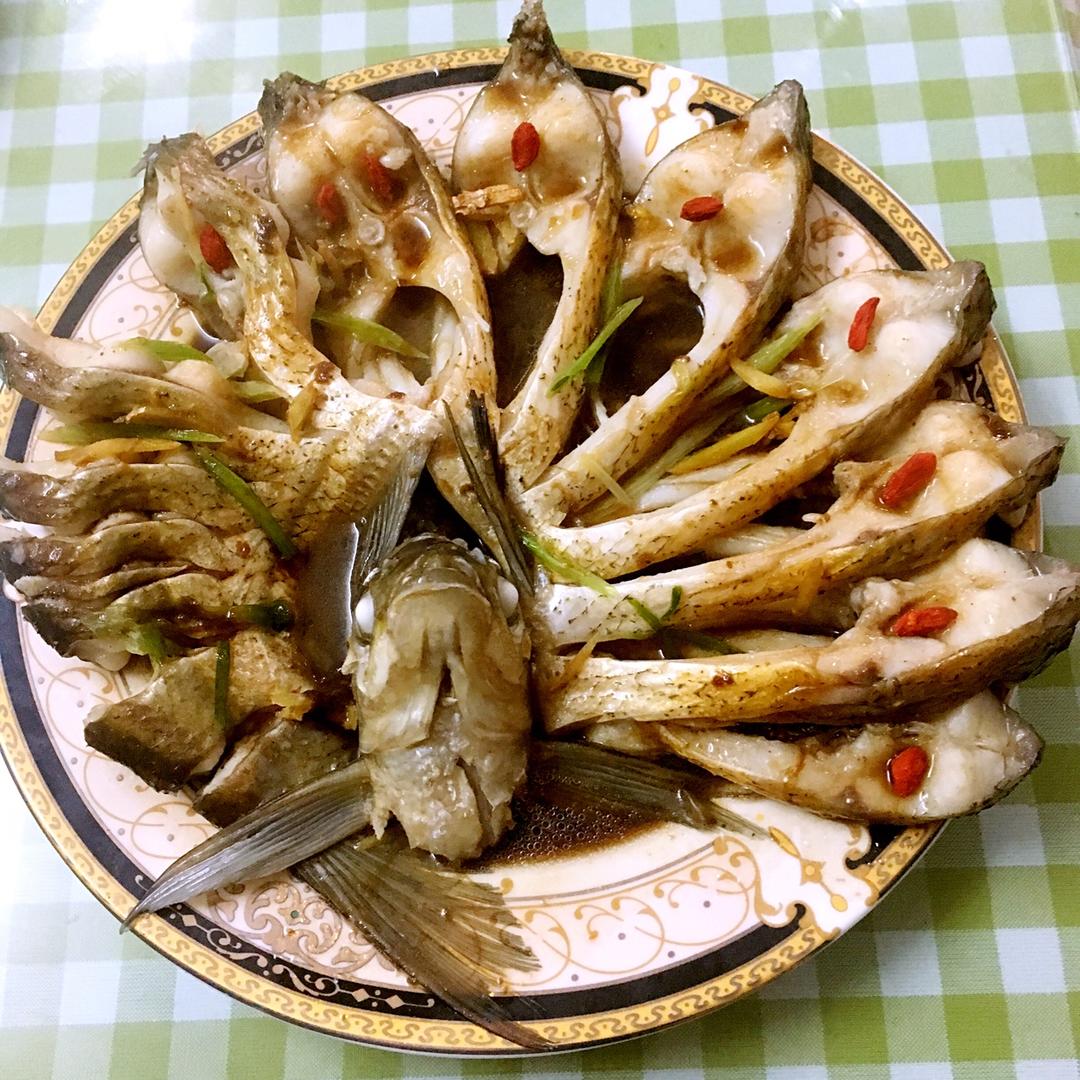 孔雀开屏清蒸鱼