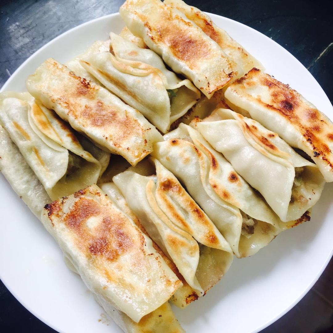 无敌朱做的电饼铛做锅贴