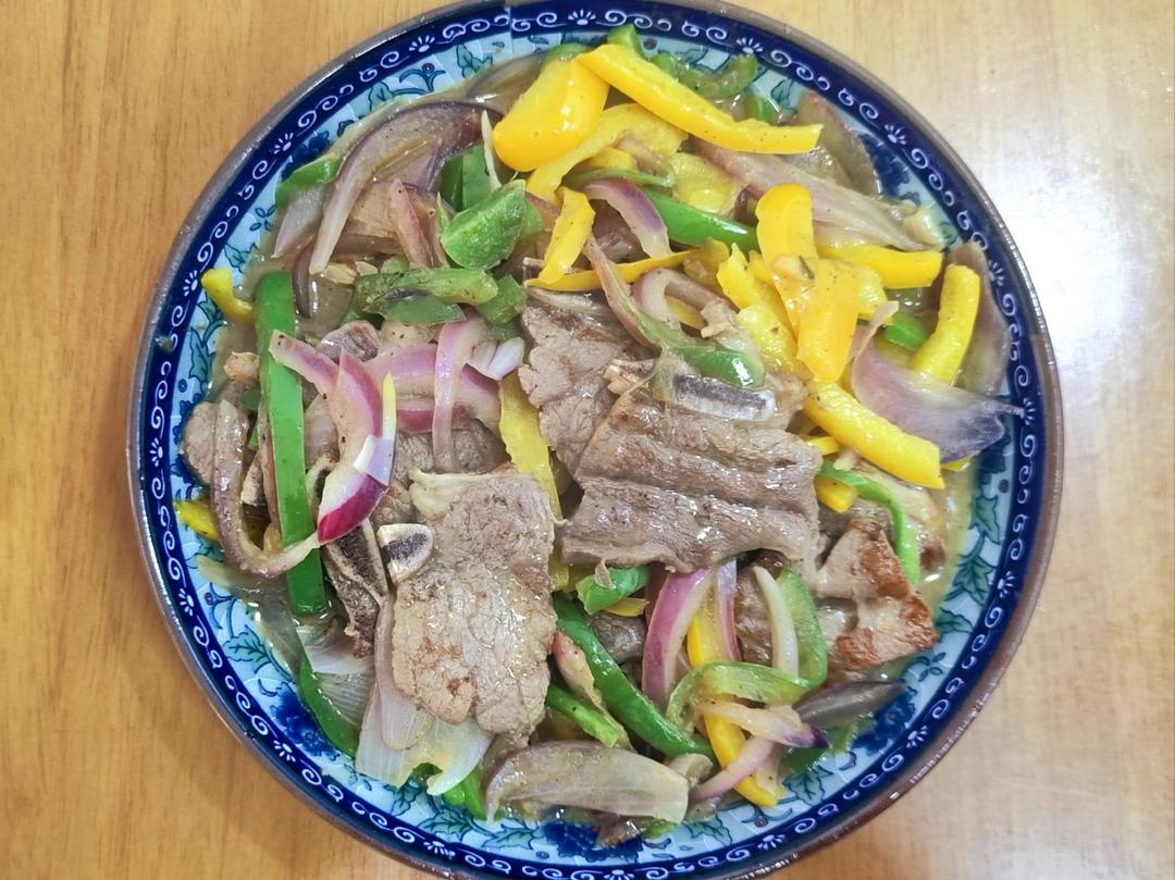 黑椒牛仔骨
