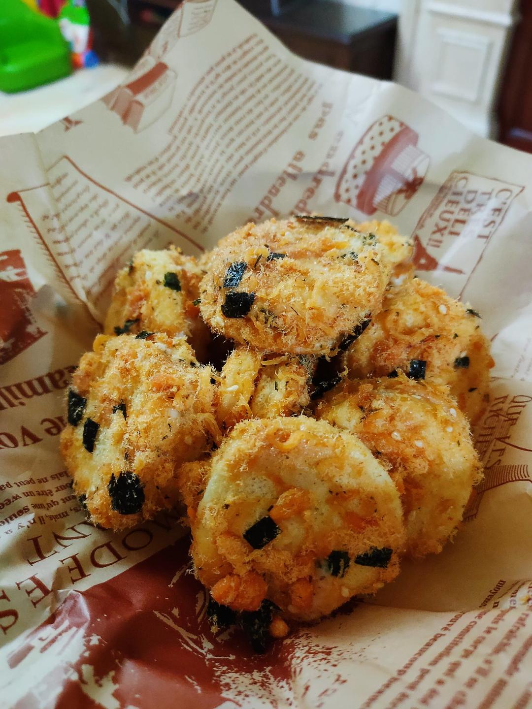 美味海苔肉松小贝