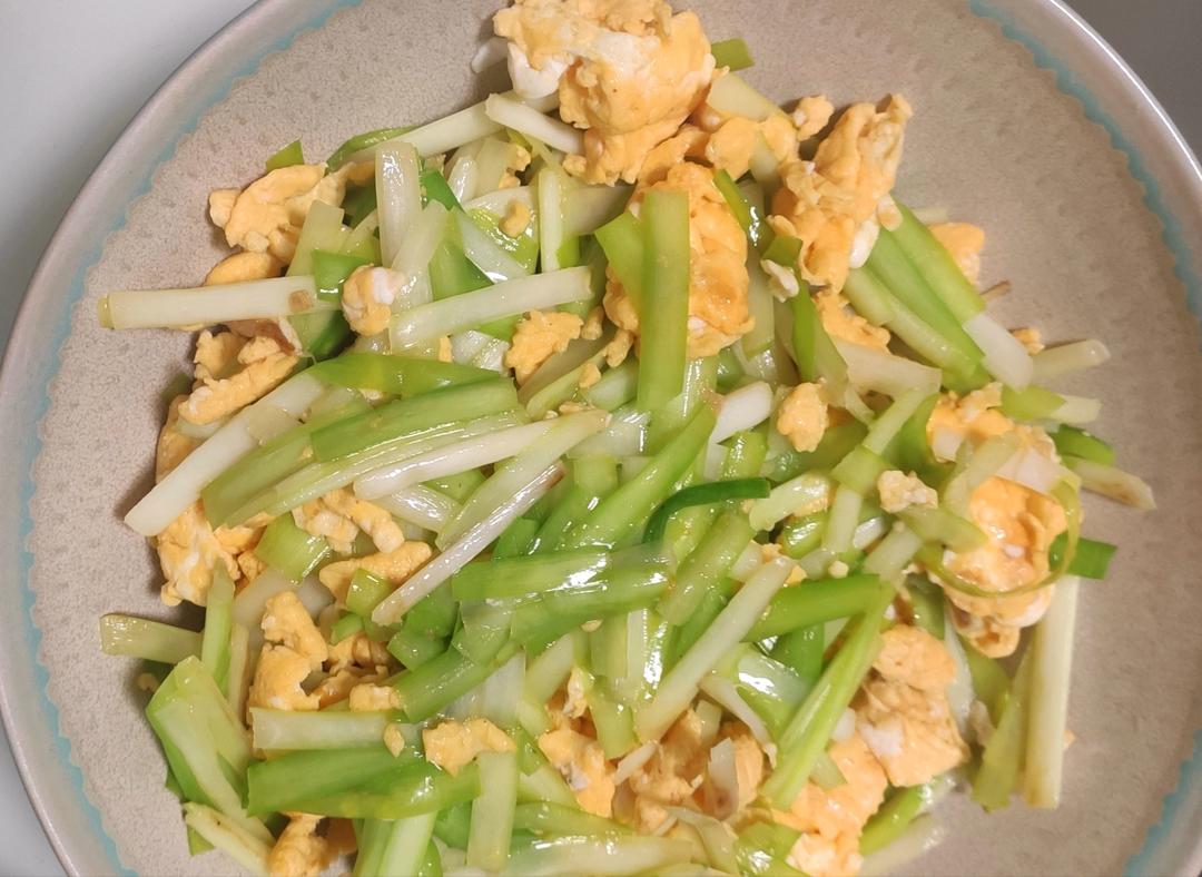 老丁的私房菜－韭黄炒鸡蛋