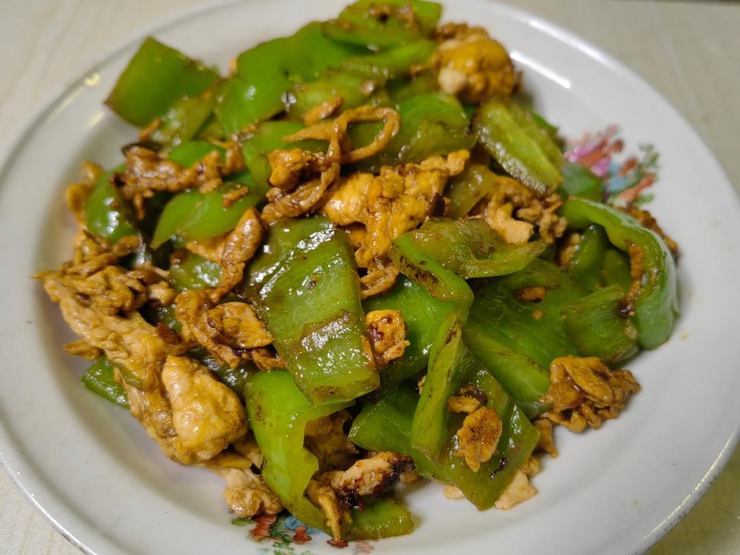 超级下饭的虎皮青椒炒鸡蛋！三碗饭都不够