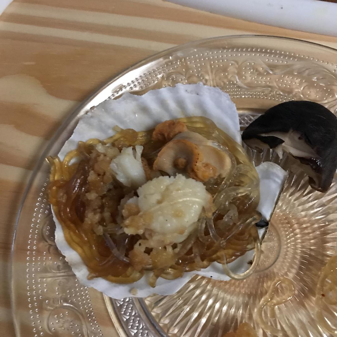 蒜蓉粉丝蒸扇贝（清晰图片步骤讲解）