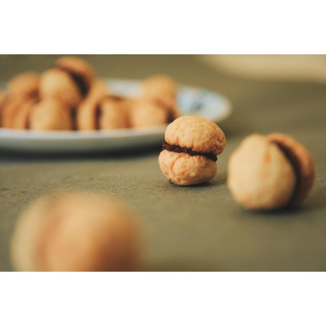 意大利果仁巧克力夹心饼干（Lady's Kisses）