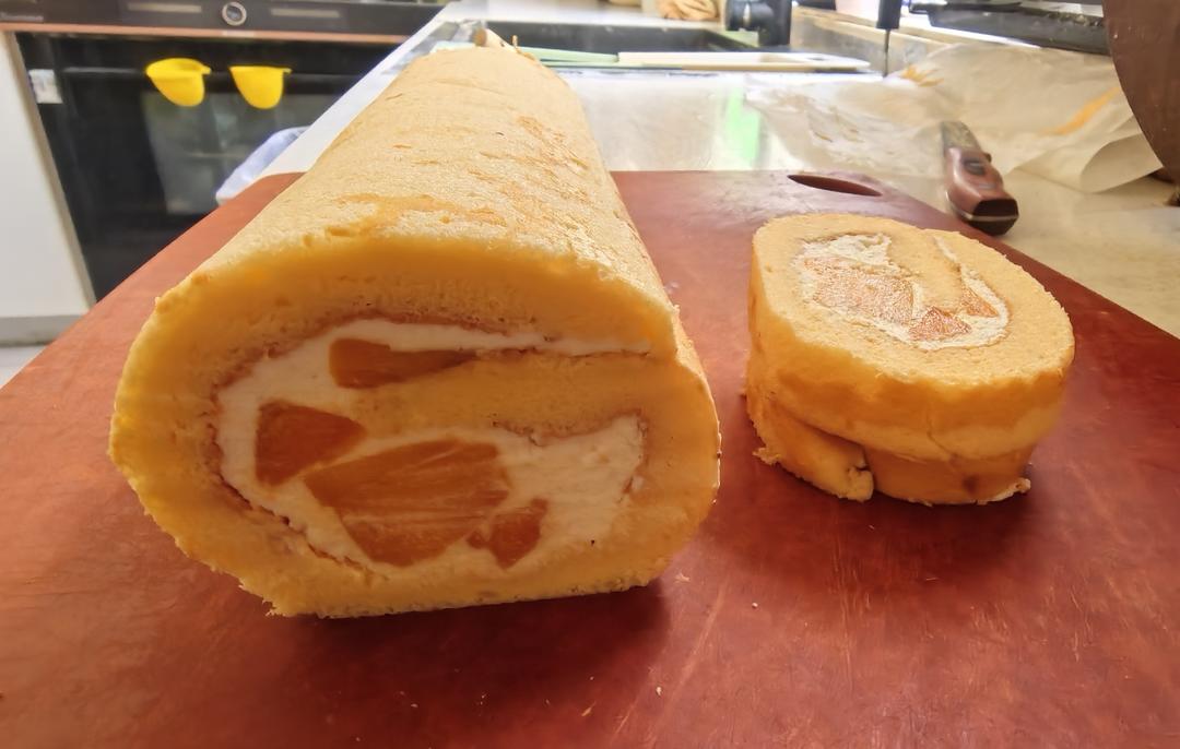 苦荞肉松贵妃卷