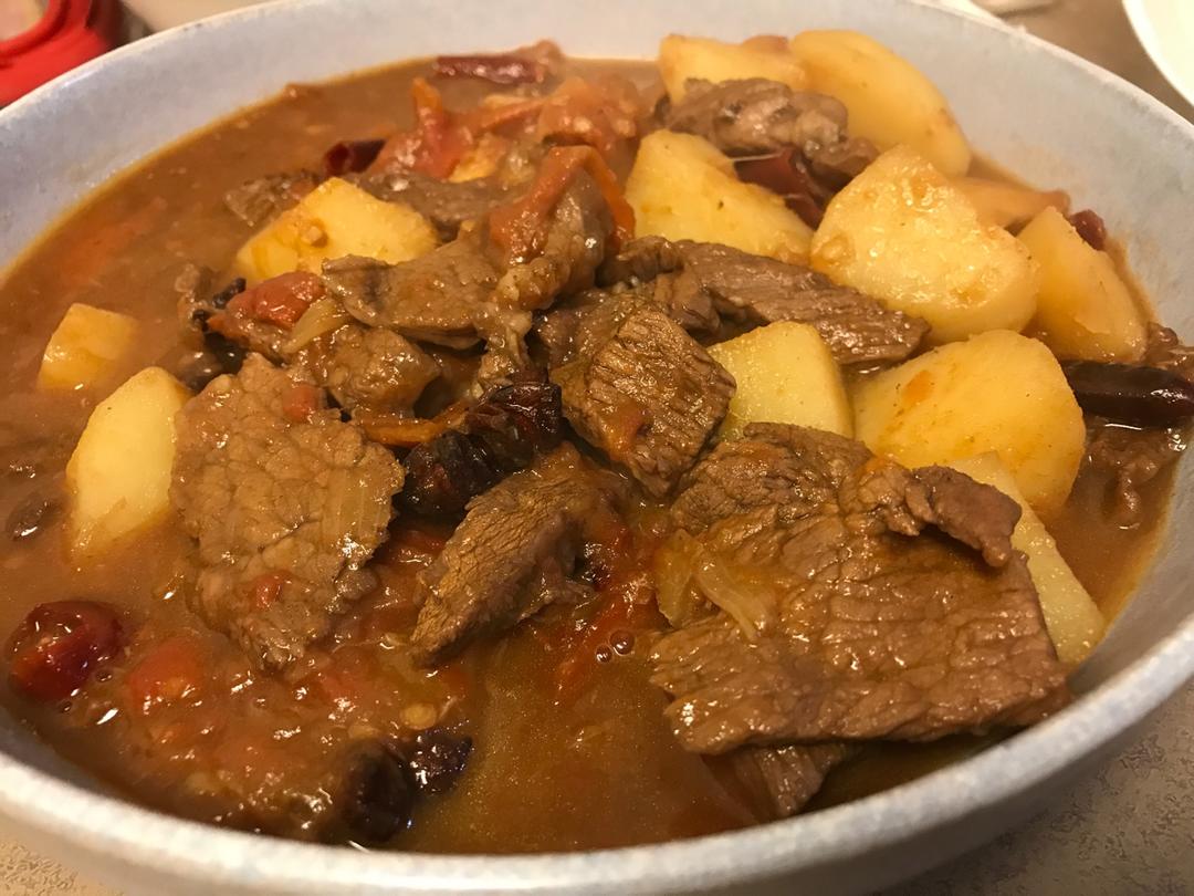 红烧牛肉土豆 （独家秘制）
