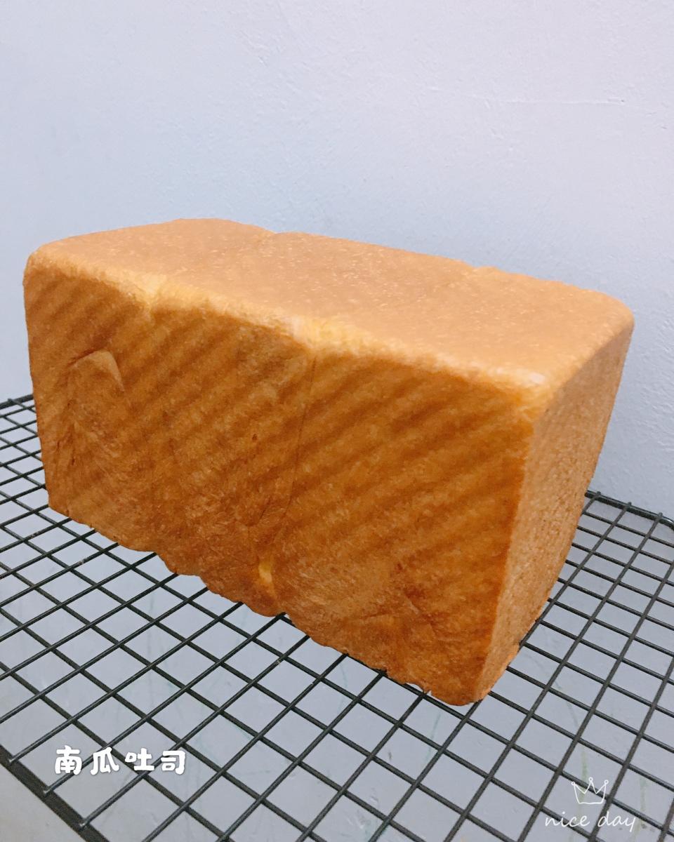 超级绵软拉丝的——牛奶南瓜吐司