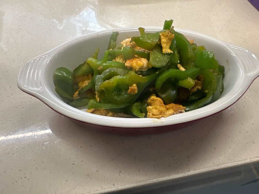 超级下饭的青椒炒鸡蛋