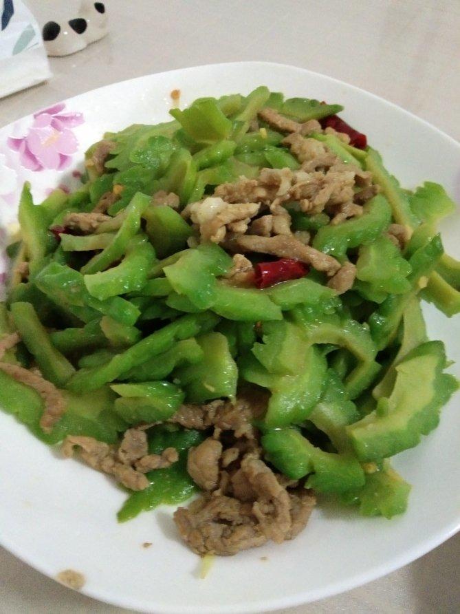 ♥苦瓜炒肉丝♥
