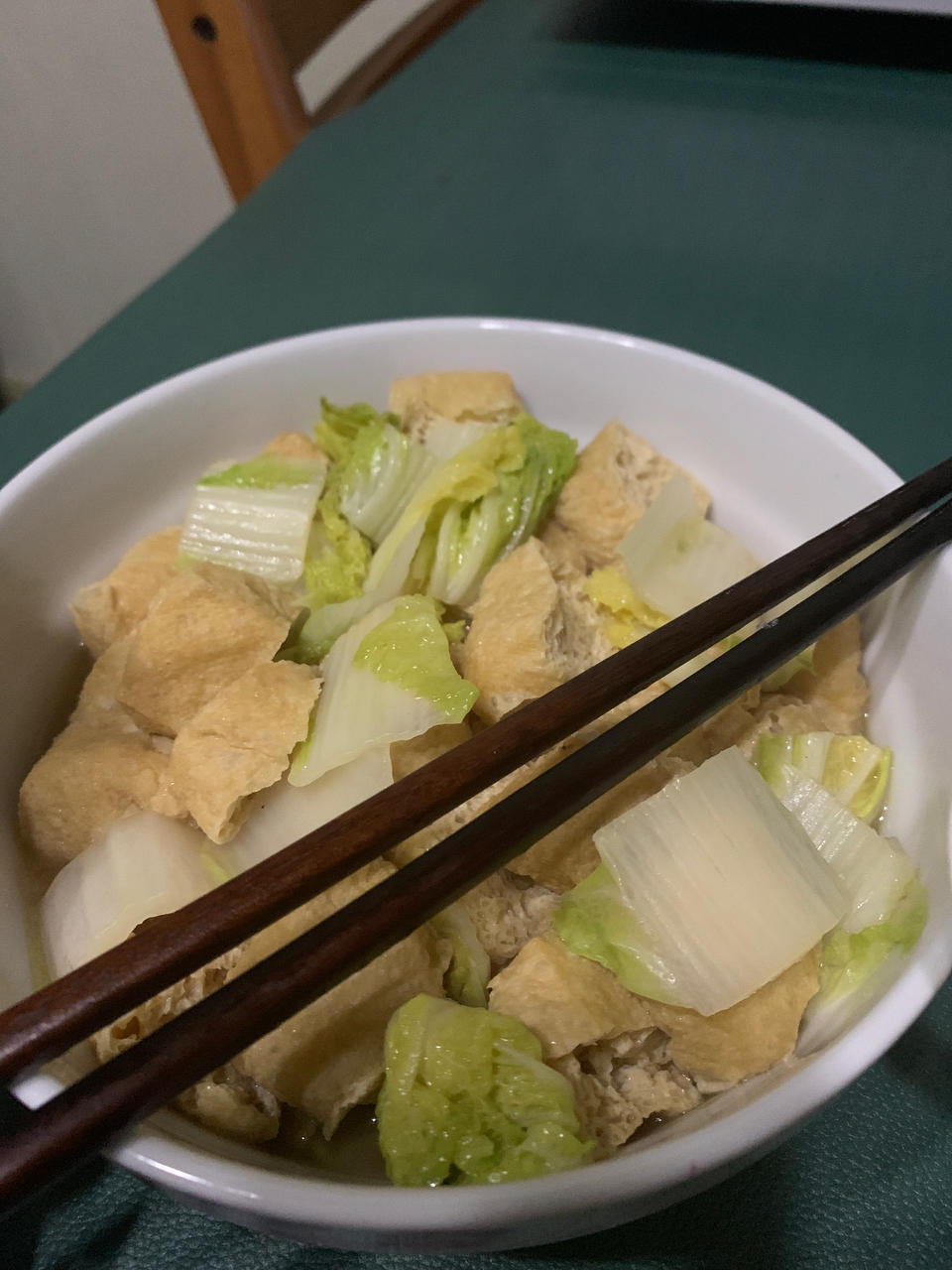 好吃到连汤汁都不剩的白菜焖豆泡，给肉都不换