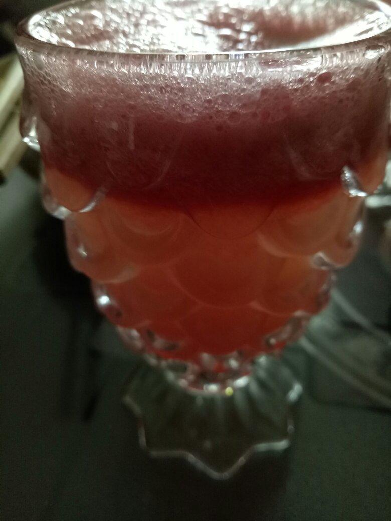 鲜榨冰爽西瓜汁