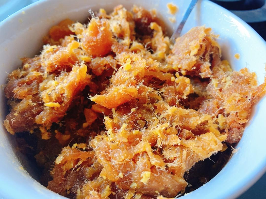 网红青团～～咸蛋黄肉松青团