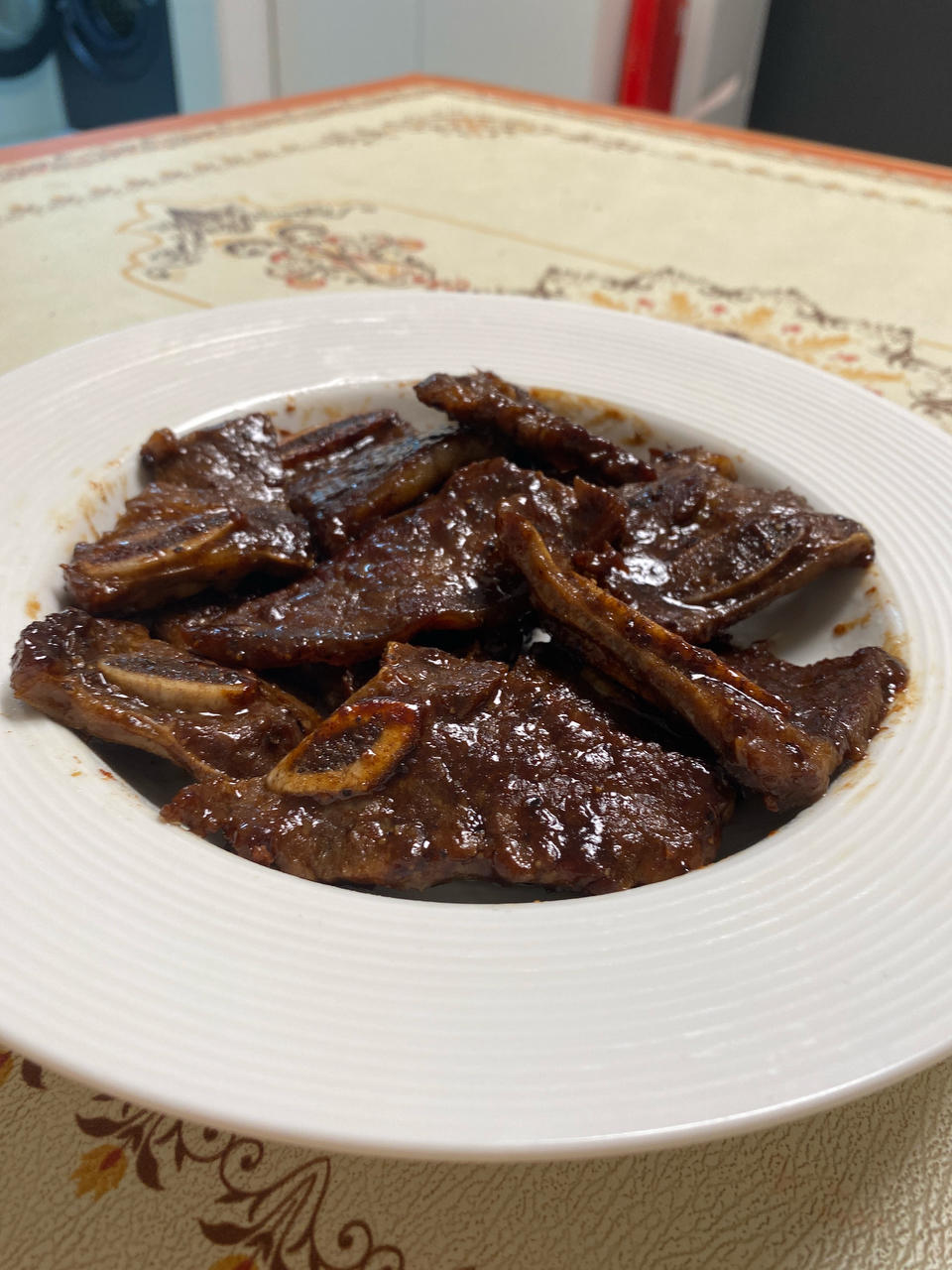 茶餐厅的招牌黑椒牛仔骨