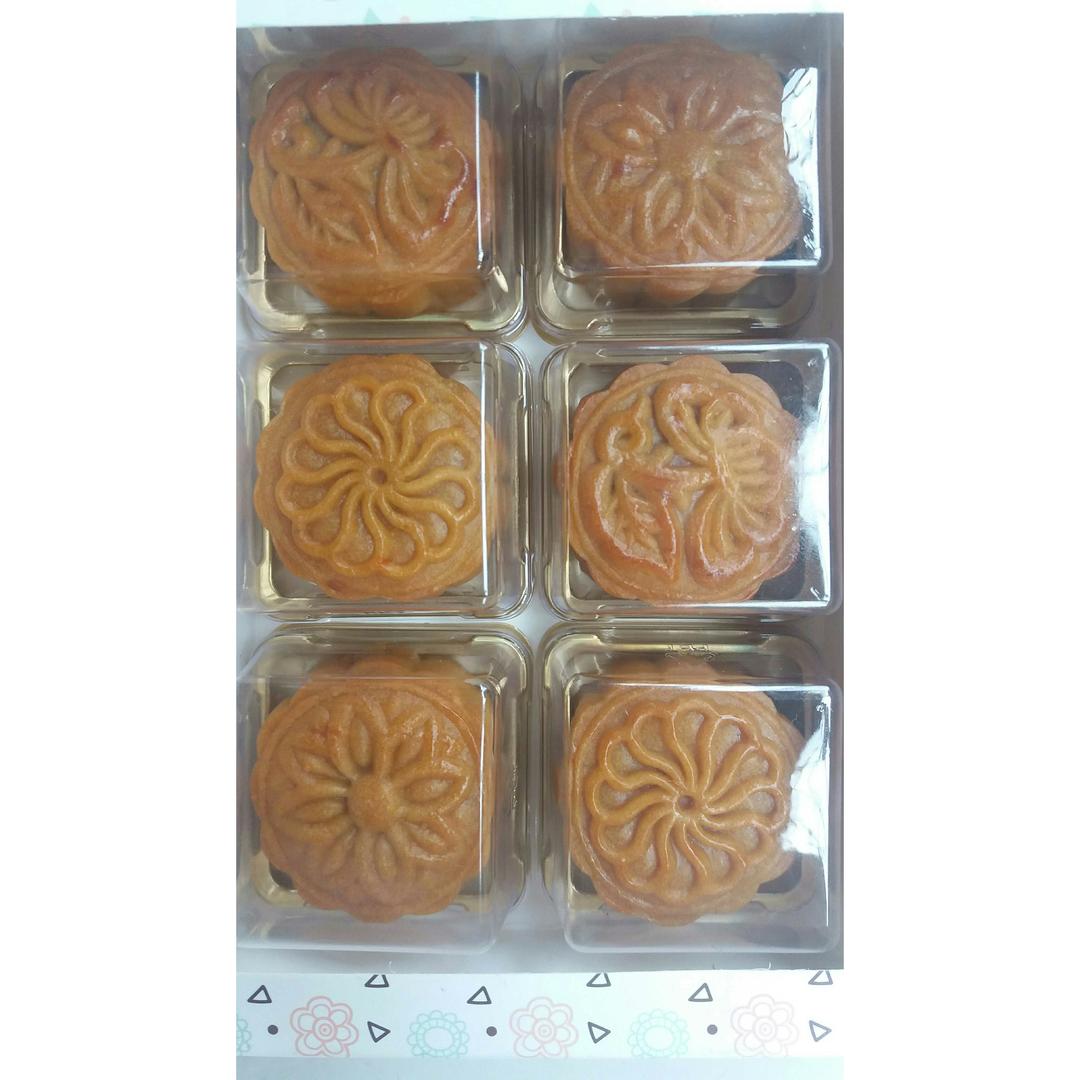 广式月饼——蛋黄莲蓉月饼