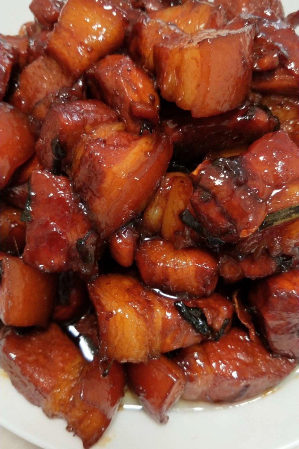 吃着碗里望着锅里的红烧肉