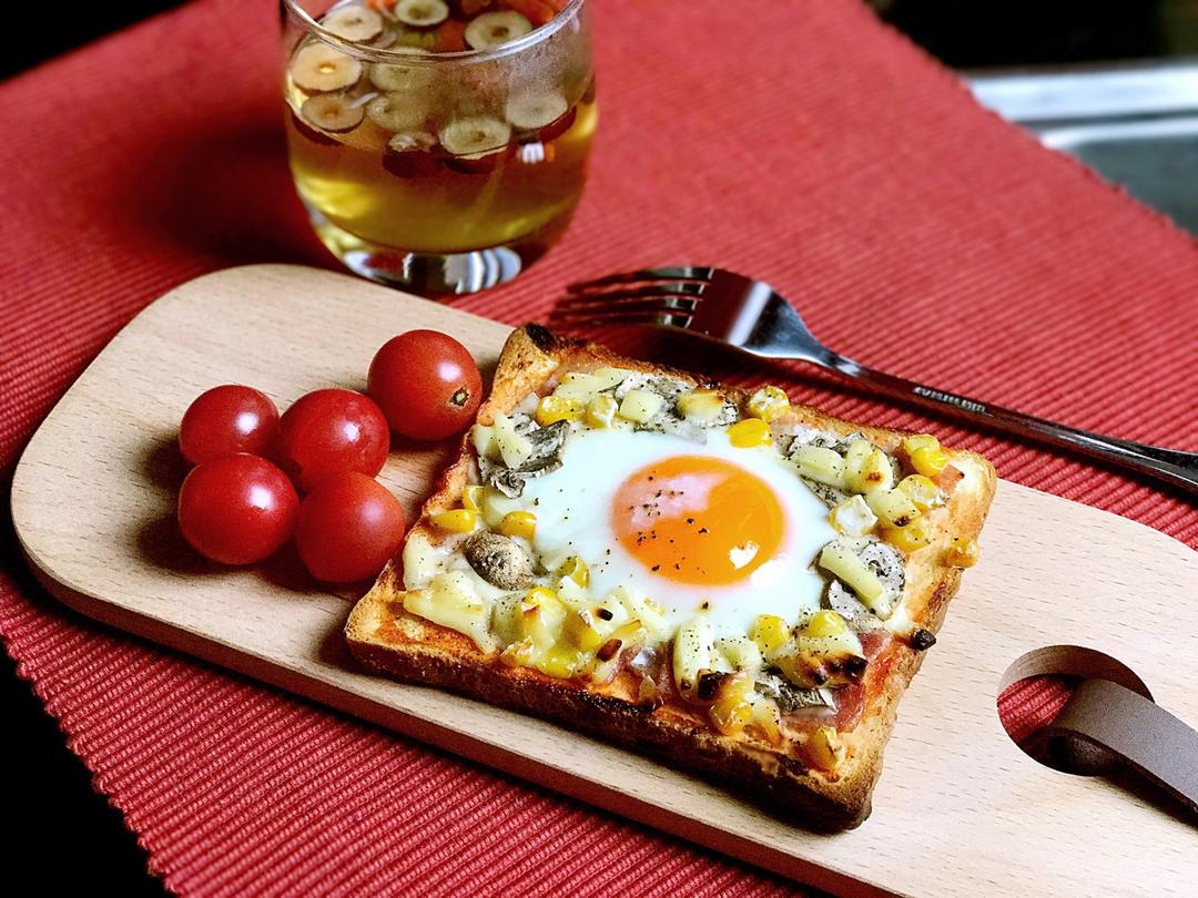 吐司太阳蛋披萨