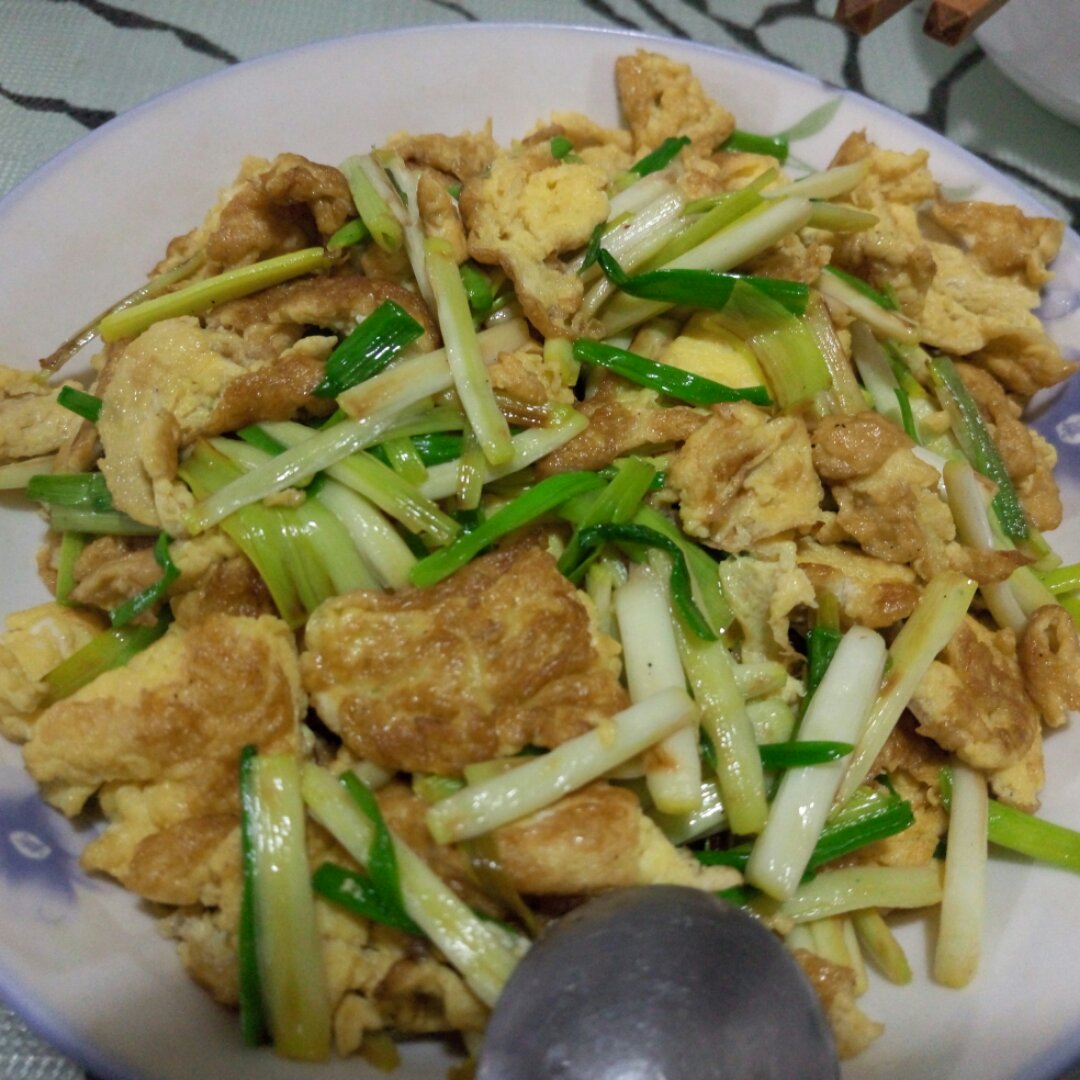 蒜苗炒鸡蛋