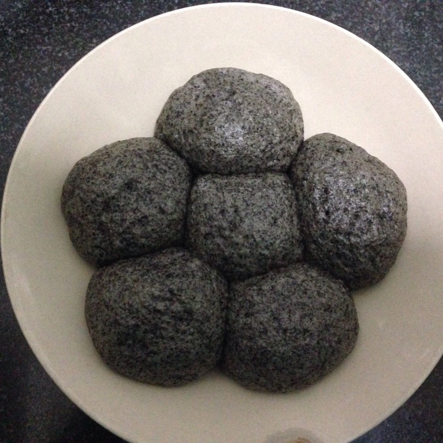 奶香黑芝麻馒头