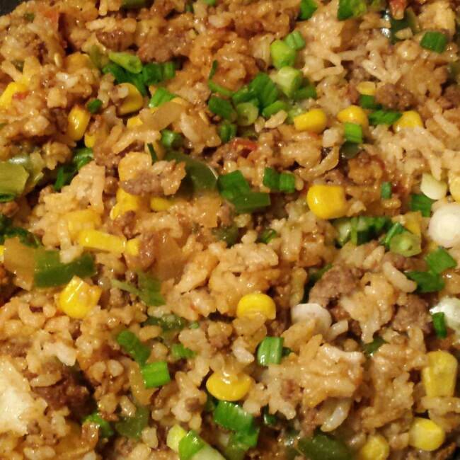 据说是 正宗酱油炒饭