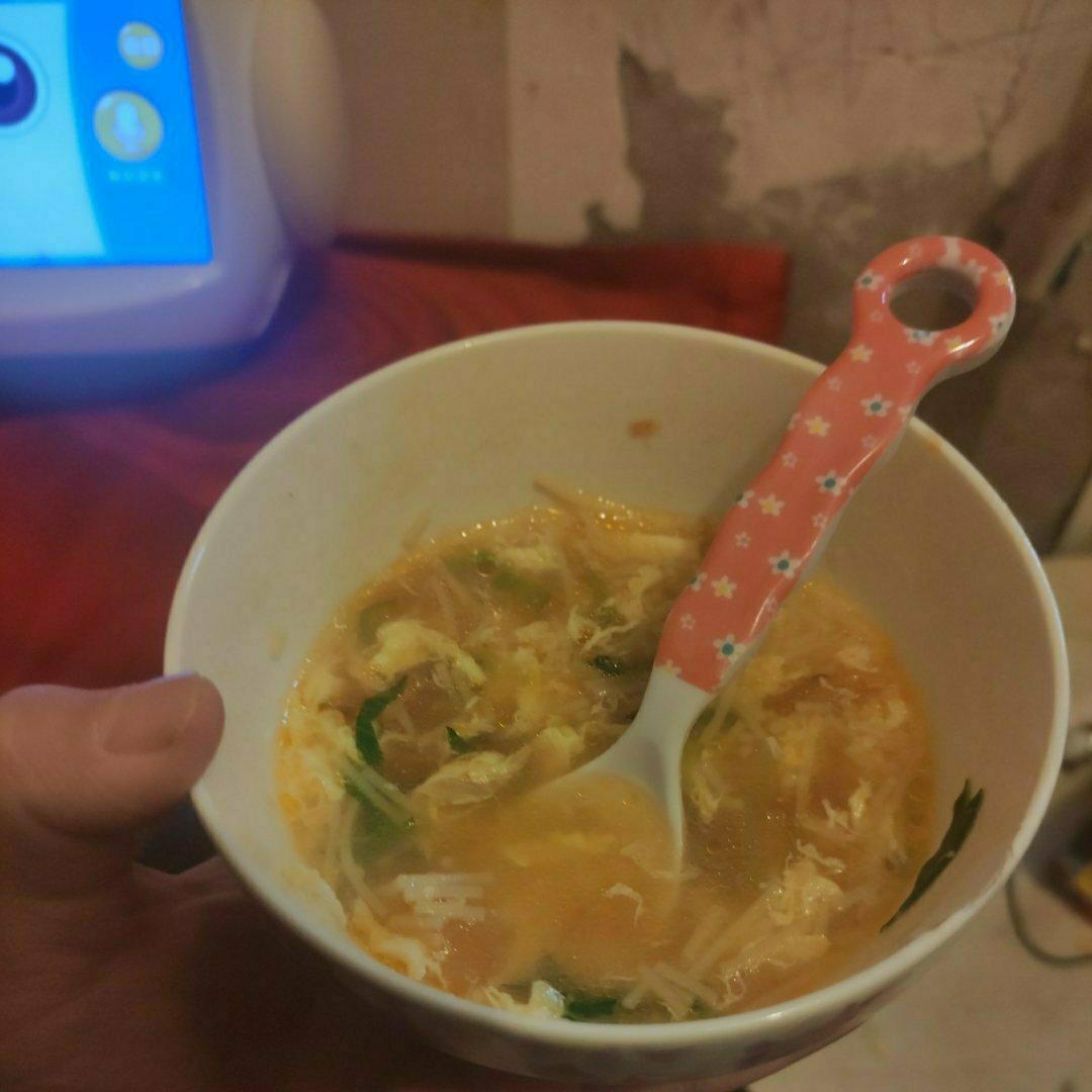 宝宝辅食番茄青菜鸡蛋面
