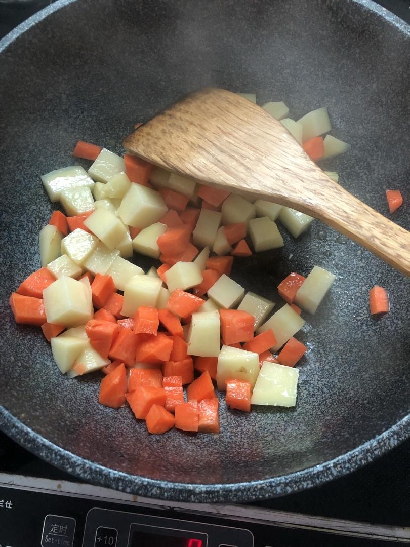 零失败日式咖喱鸡肉饭！！最正宗日本家庭做法！简单又好吃！