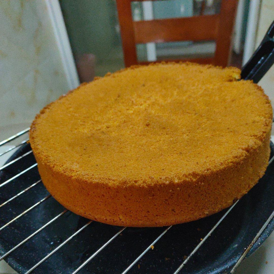 烤箱做蛋糕（戚风蛋糕的做法）