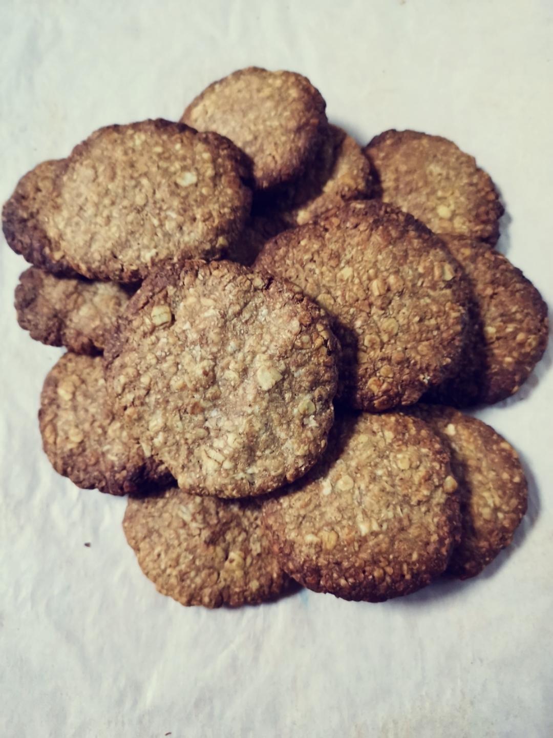 低脂低卡的燕麦饼干！饱腹感超强，做法简单！