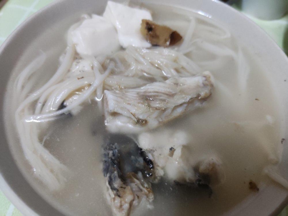 超鲜的奶白黑鱼汤