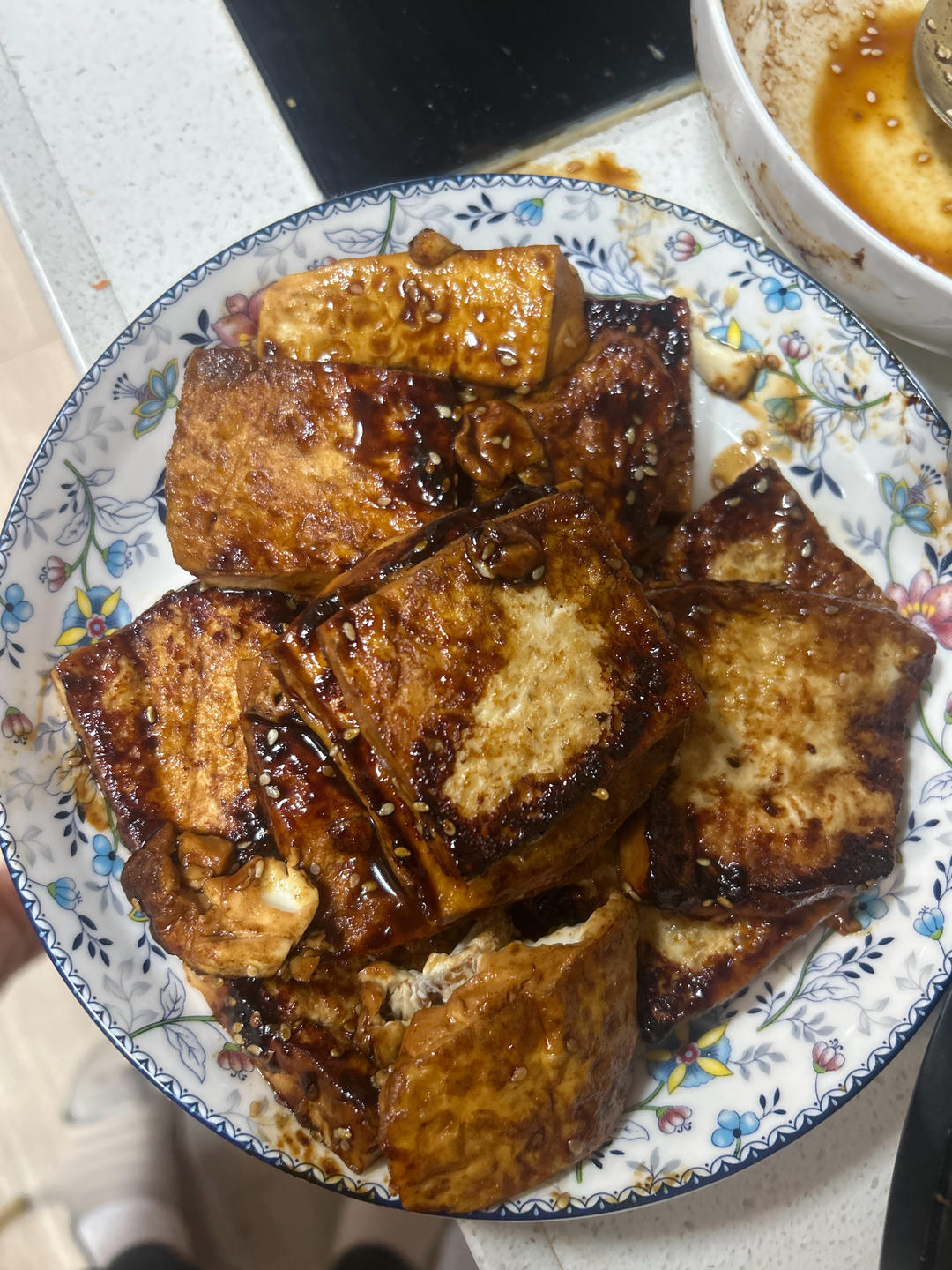 铁板烧烤风味的香辣煎豆腐