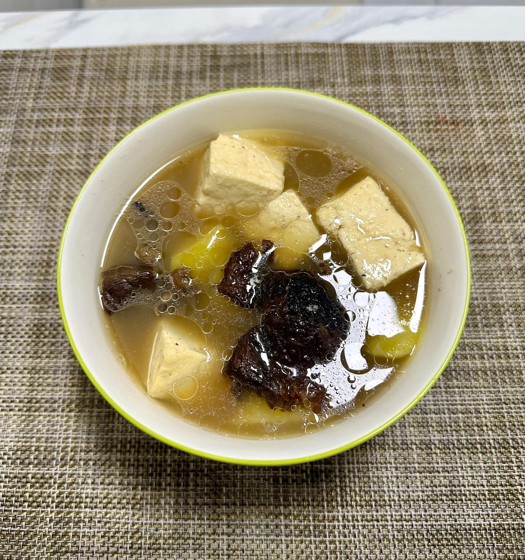 （纯素食）榛蘑土豆炖豆腐