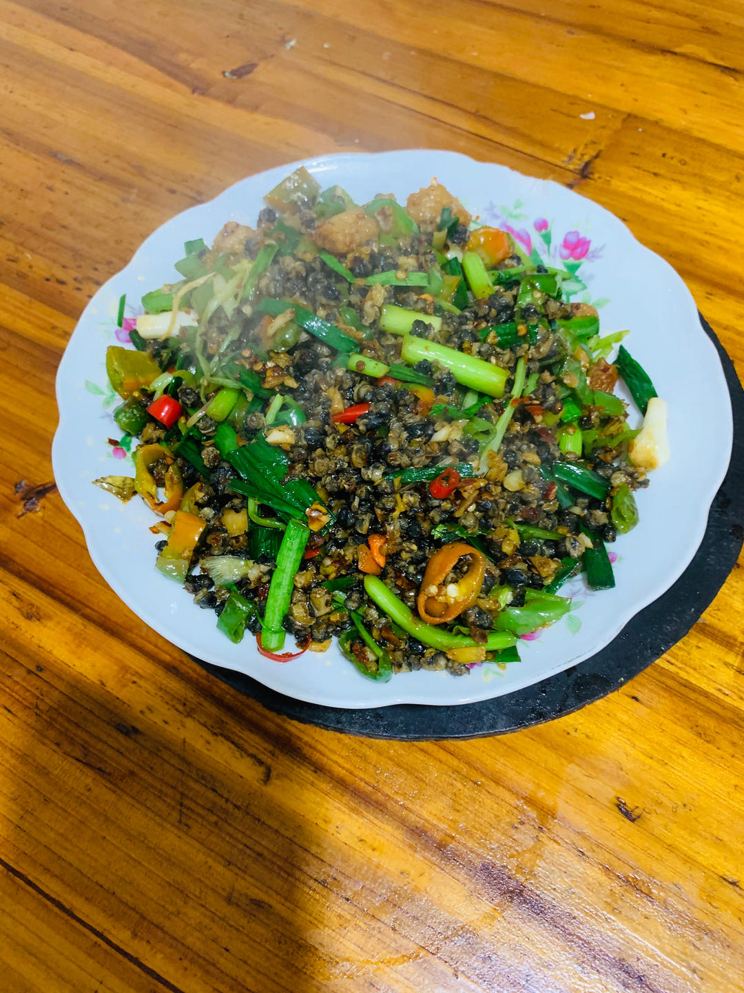 爆炒香辣田螺肉