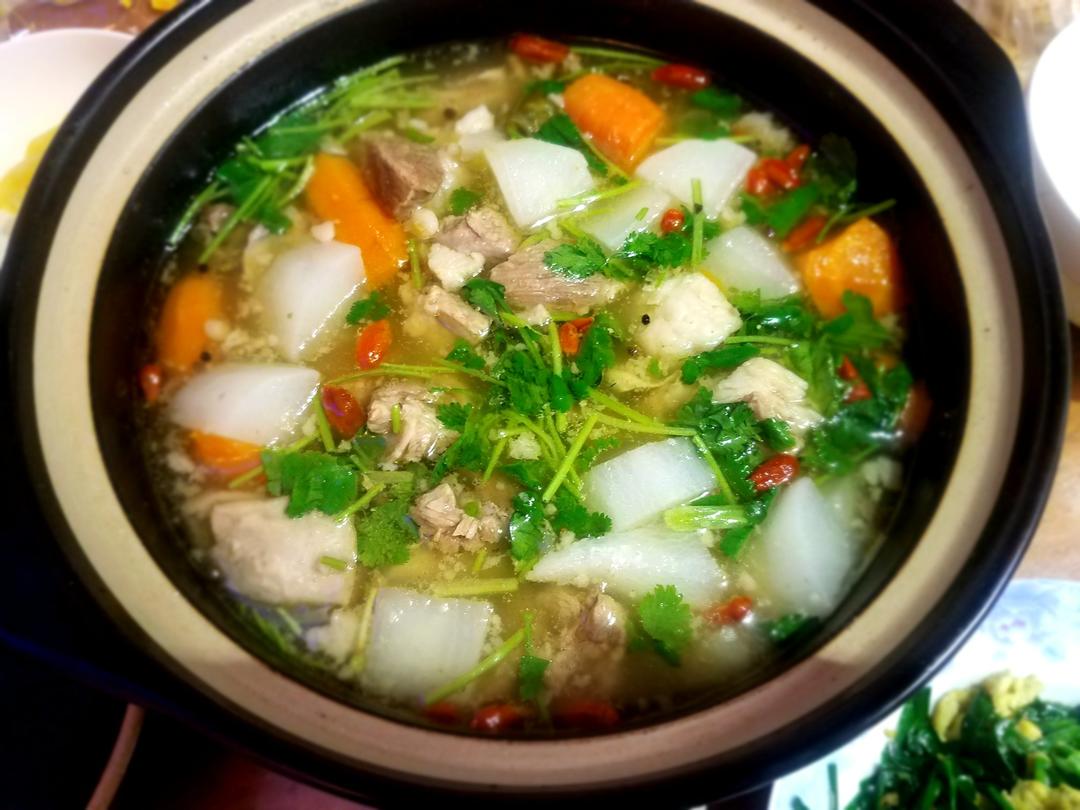 香蕉芭拉做的清炖羊肉