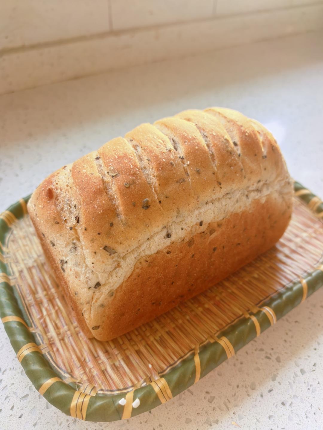 风味独特的花椒叶乳酪丁吐司｜口感咸香