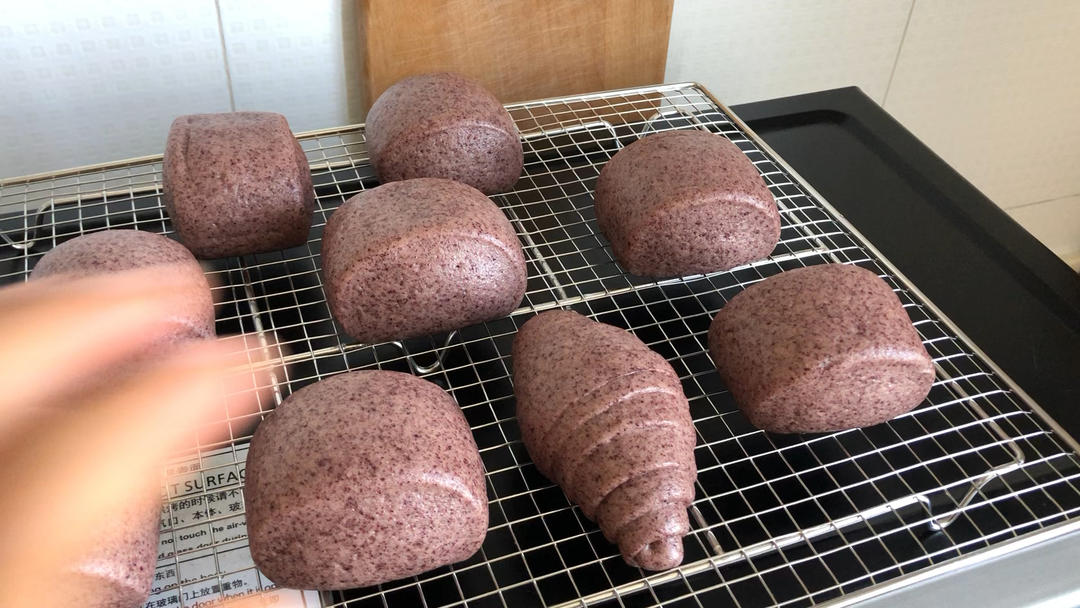 黑米馒头