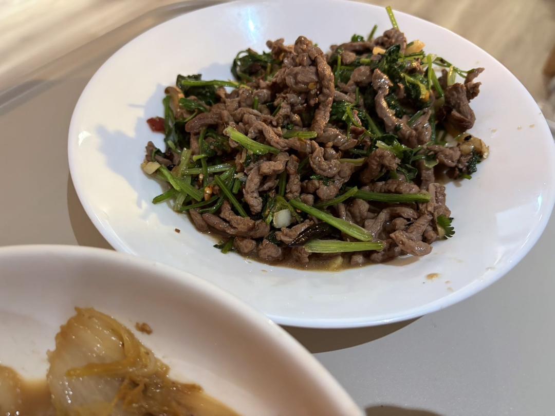 香菜牛肉