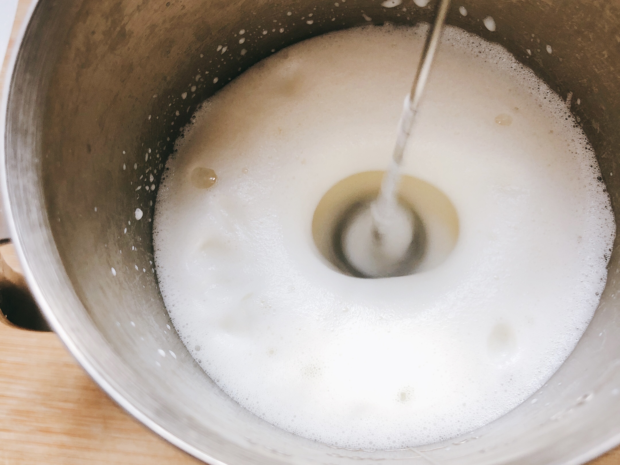 没有蒸汽咖啡机，也可以打奶泡的8种方式的做法 步骤8