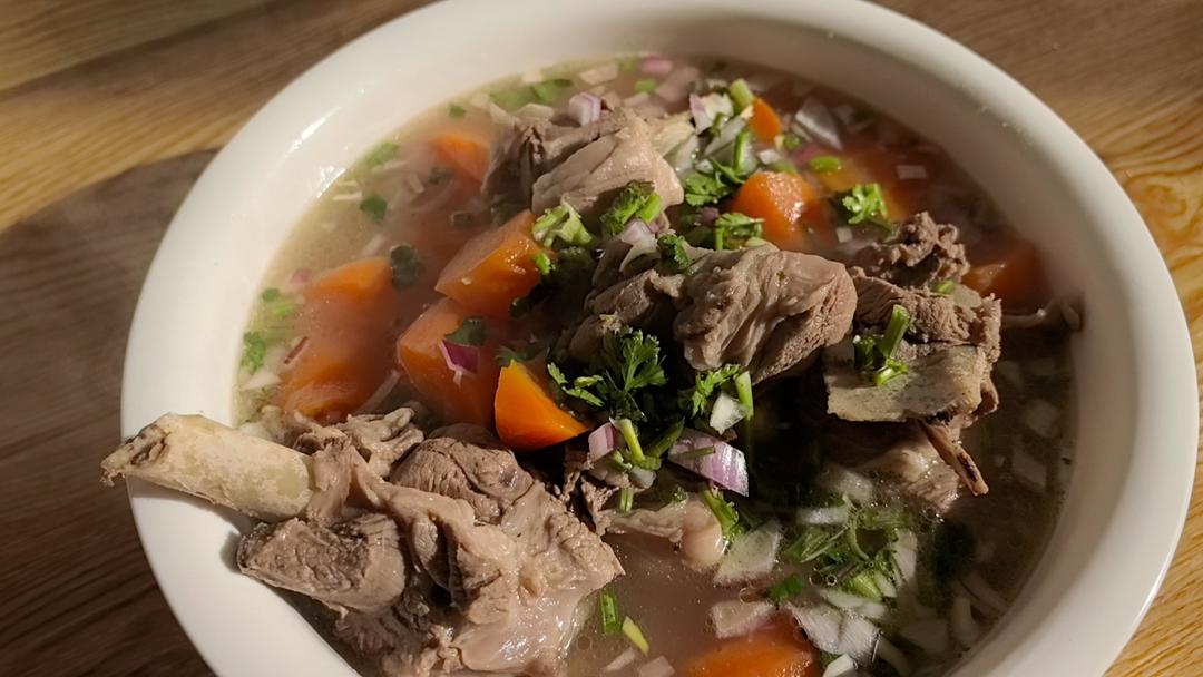 清炖羊肉（新疆家常菜）