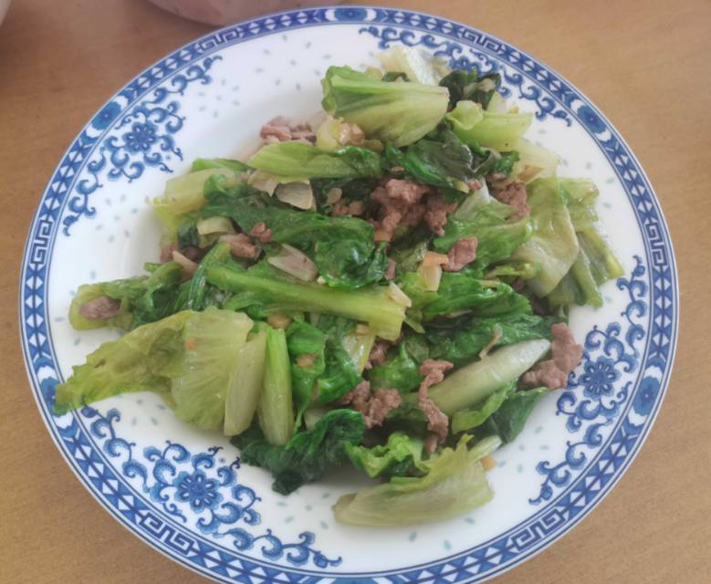 碎肉末炒生菜