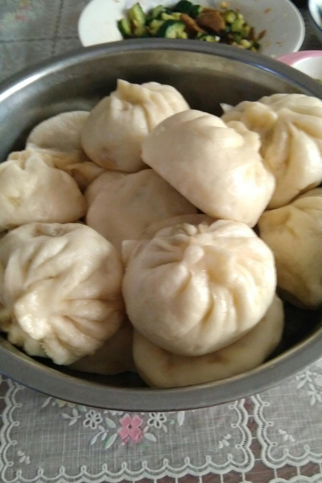 鲜肉包子