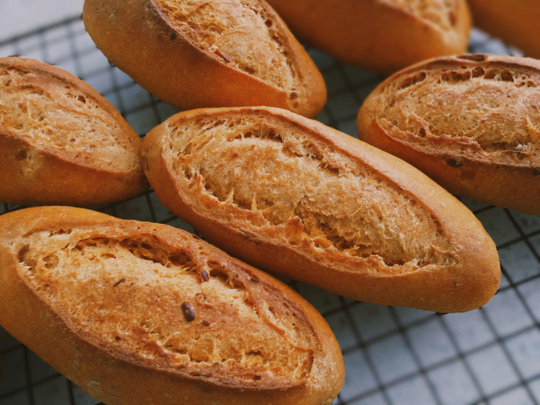 肉啊肉肉啾做的番茄高熔橄榄包