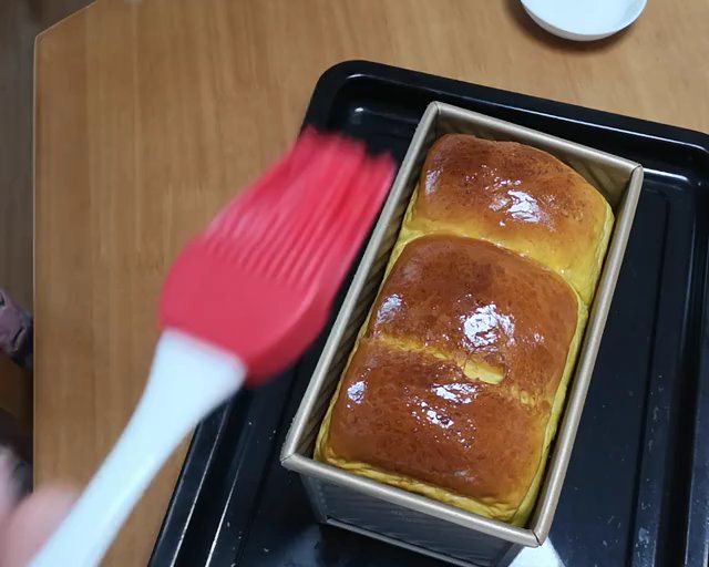 网红南瓜吐司视频记录（面包机做法）的做法 步骤13