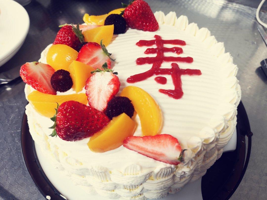 奶油裱花蛋糕